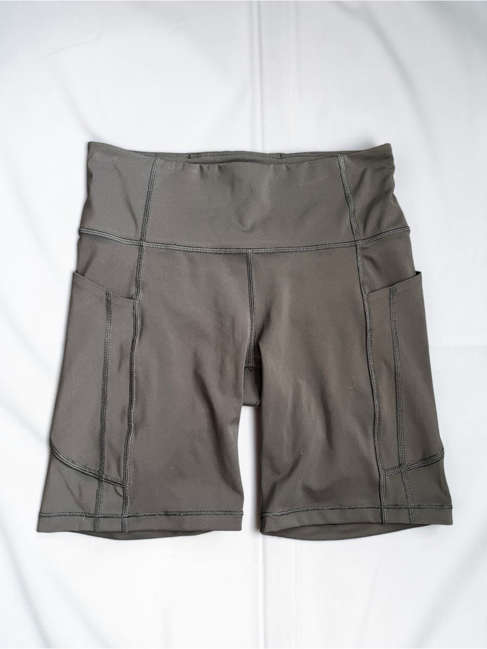 Athleta Ultimate Stash II 7in Black Performance Running Biker Short Size Small - Picture 2 of 7
